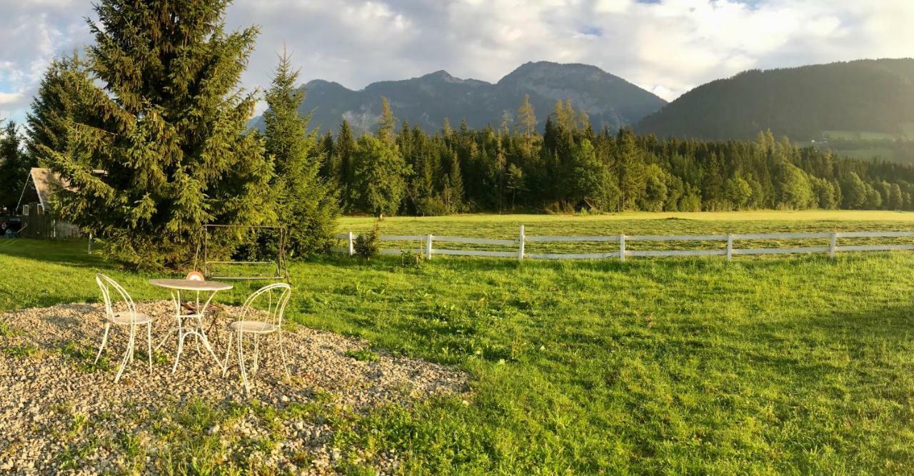 Traumhafte Wohnung Auf Pferde Ranch Aich  Bagian luar foto