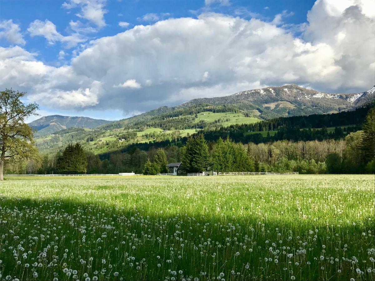 Traumhafte Wohnung Auf Pferde Ranch Aich  Bagian luar foto